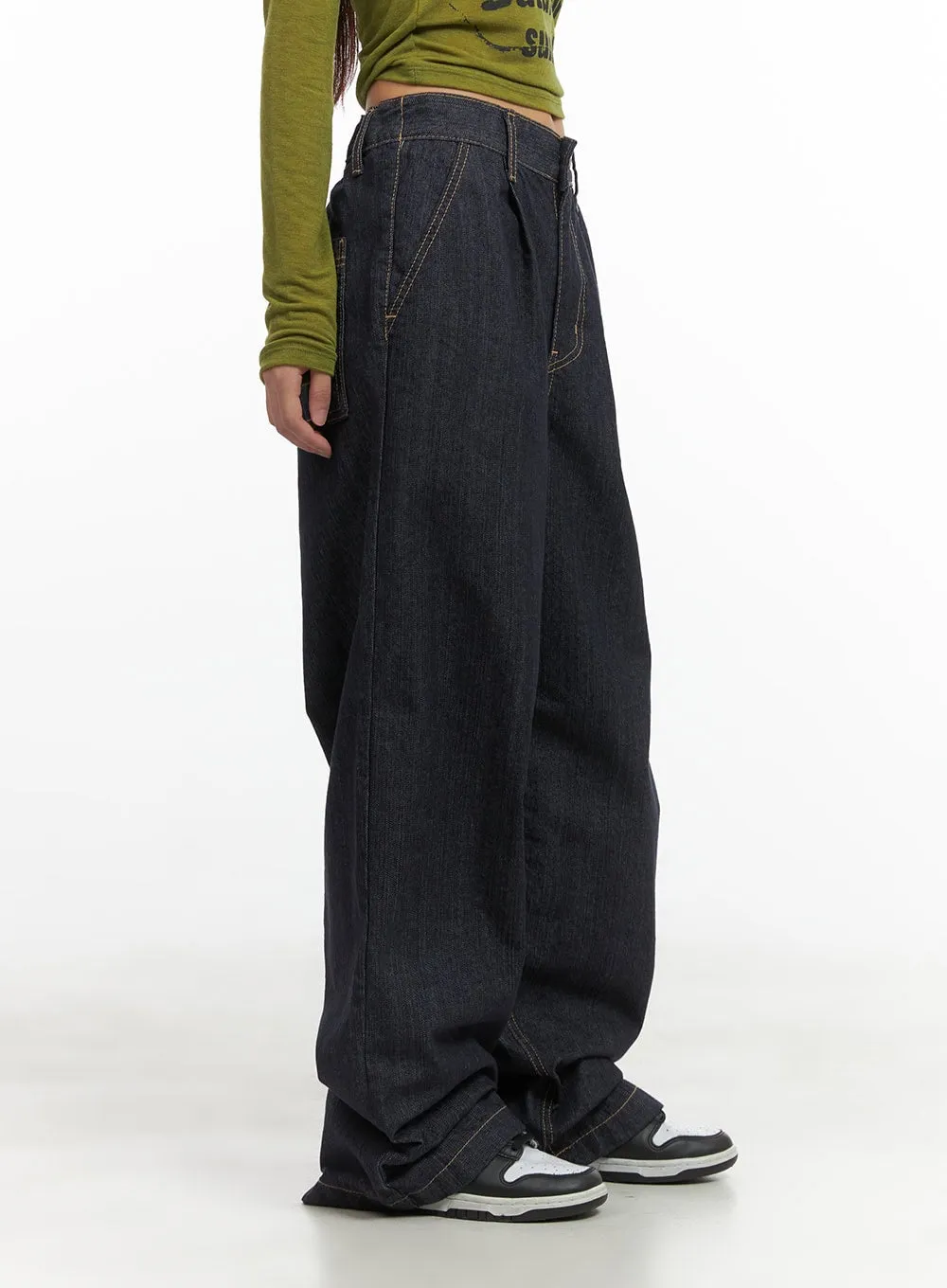 Lola Pintuck Baggy Jeans CO402
